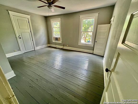 4th image of 215 Wilkens Ave APT 3