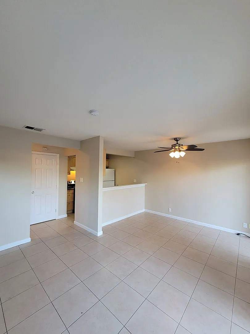 Building Photo - 2608 Nevada Ln