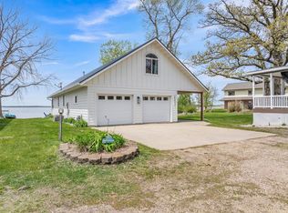 25493 Pasture Lake Dr, Spirit Lake, IA 51360