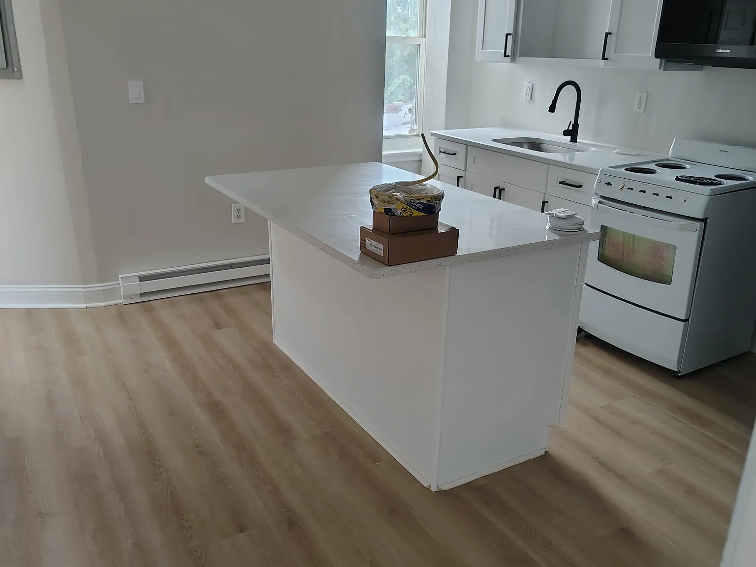 1 bed, 600 sqft, $1,050 — Photo 4