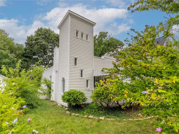 98 Florida Ave, Rochester, NY 14616