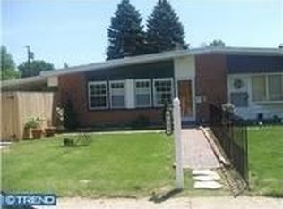 9321 Trout Rd, Philadelphia, PA 19115