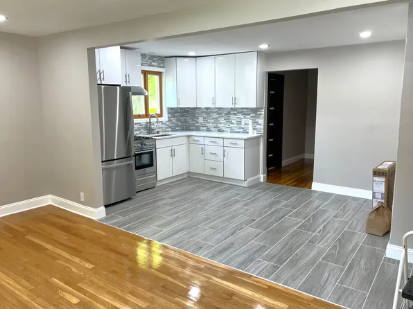 10-01 154th Street image 2 of 20