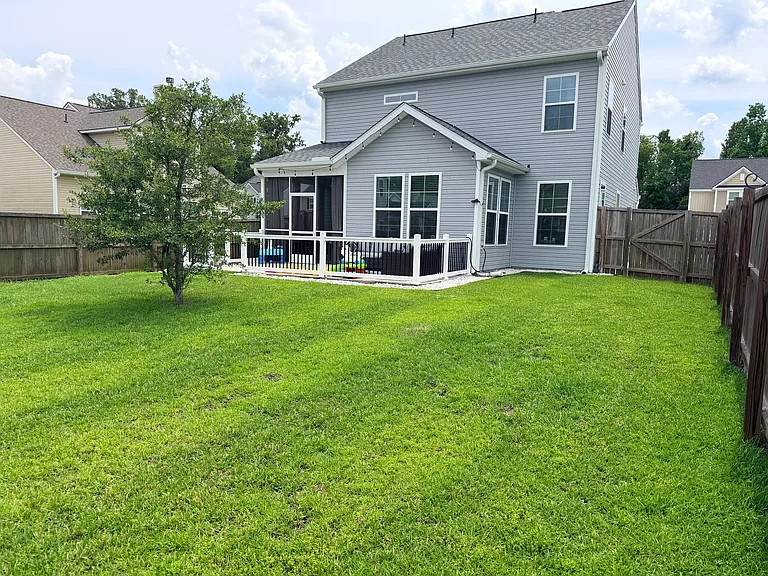 1355 Hermitage Ln — Photo 33