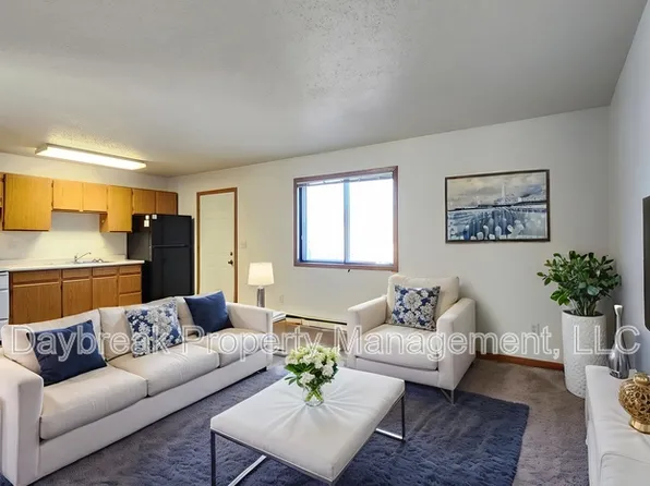 1315 34th Street Cir S, Moorhead, MN