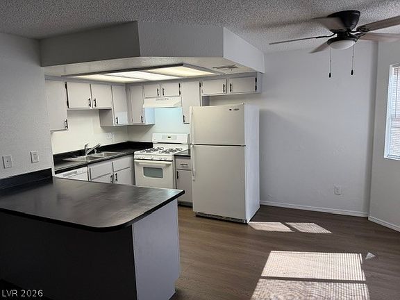5th image of 829 Rock Springs Dr APT 102