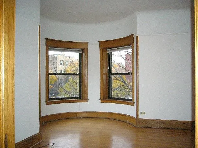 858 W Oakdale Ave — Photo 5