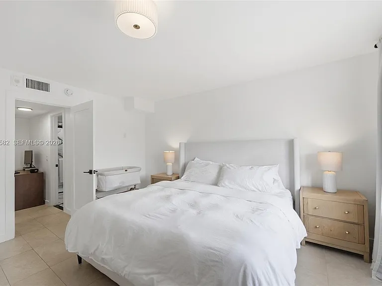 17800 Atlantic Blvd #Penthouse 3 — Photo 13