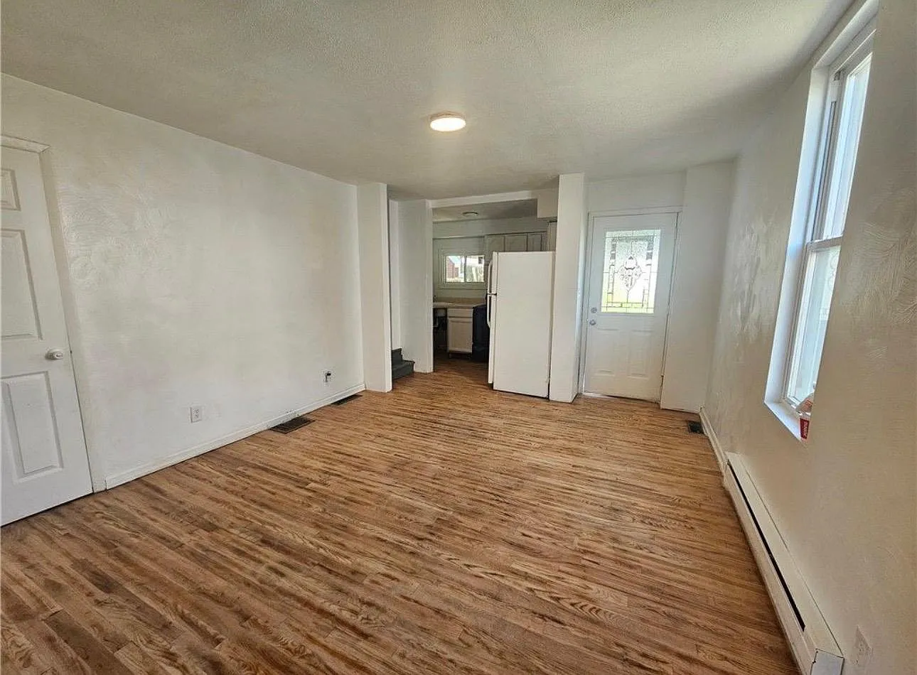 3 bed, 1136 sqft, $1,299 — Photo 4