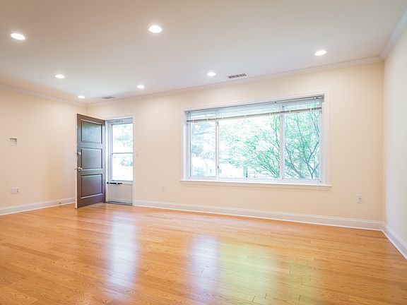 2nd image of 102 Independence Dr #4B