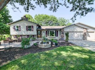 6209 Berkshire Ln, Sun Prairie, WI 53590