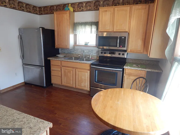 2553 Warm Springs Rd — Photo 2