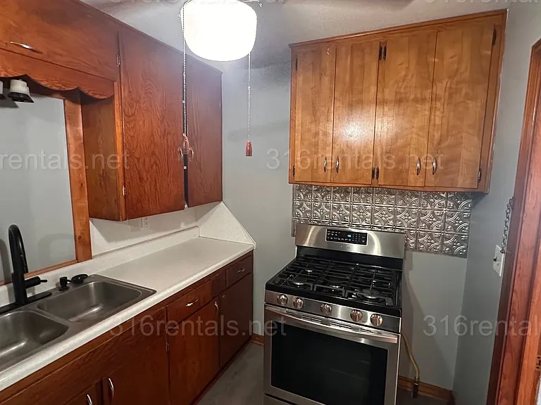 1757 S Fern St — Photo 14