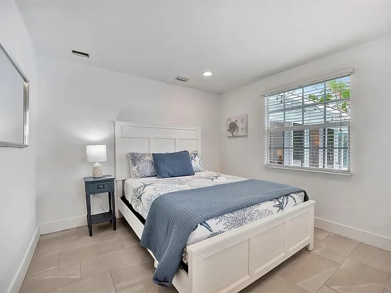 567 Venice Ln — Photo 19