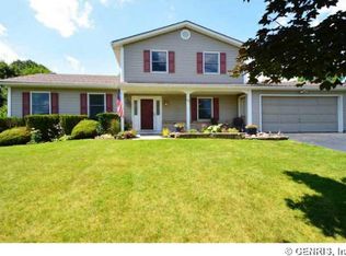 63 Crosby Ln, Rochester, NY 14612