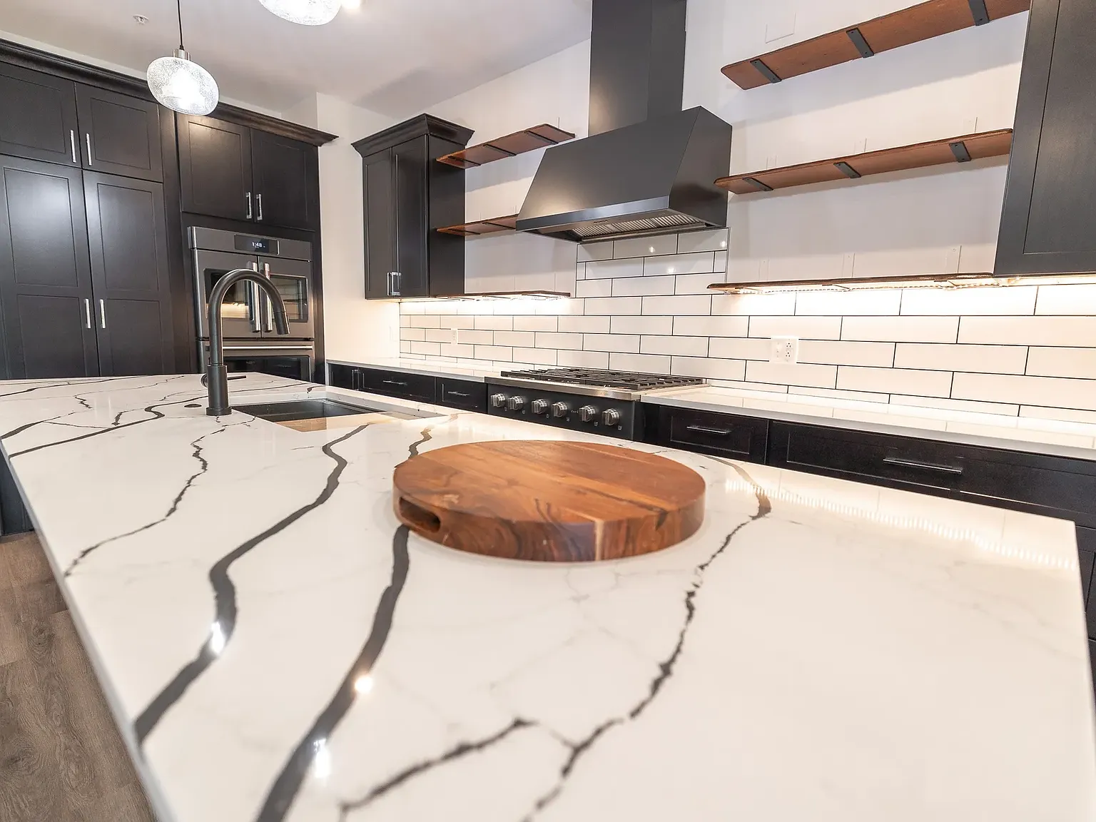 100 Quartz Knoll - 201 — Photo 4