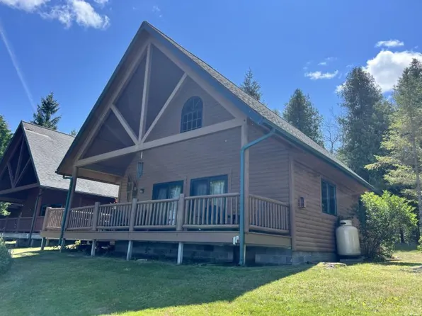 32219 E Bayside Dr, Drummond Island, MI 49726