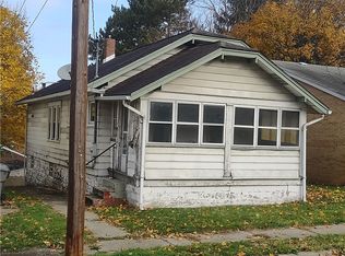 76 Summit Ave, Ellwood City, PA 16117