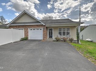 243 Sapling Grove Ct, Bristol, VA 24201