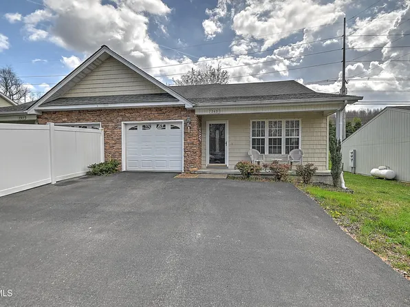 243 Sapling Grove Ct, Bristol, VA 24201