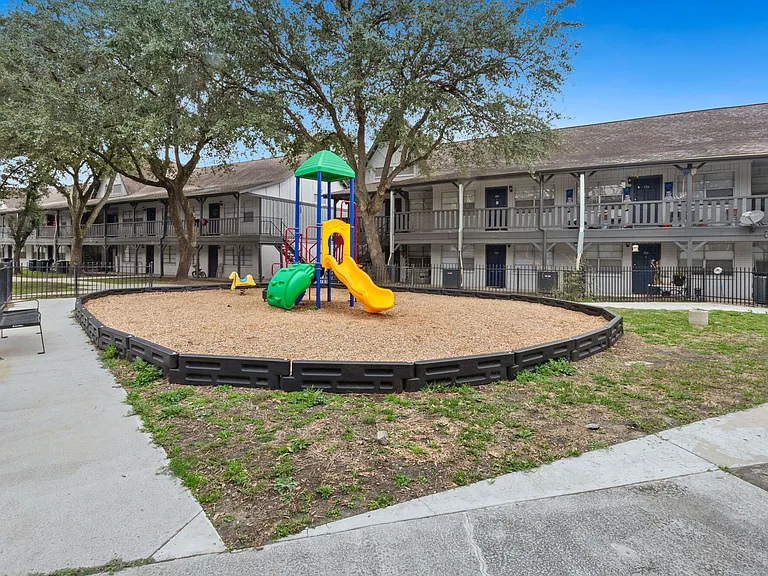 Sharpstown Garden — Photo 4