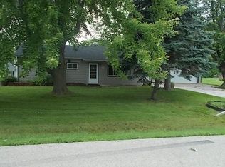 W162N9779 Mayflower Dr, Germantown, WI 53022