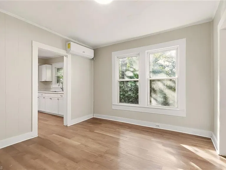 2051 Bloomfield Dr — Photo 17