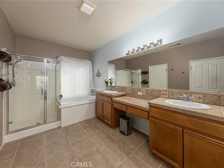 64243 Eagle Mountain Ave — Photo 10