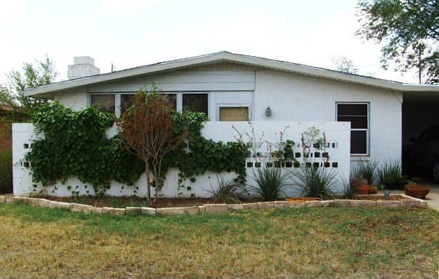 1st image of 2711 Barkley Ave