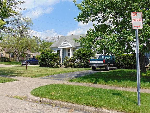 2nd image of 2800 White Oak Dr