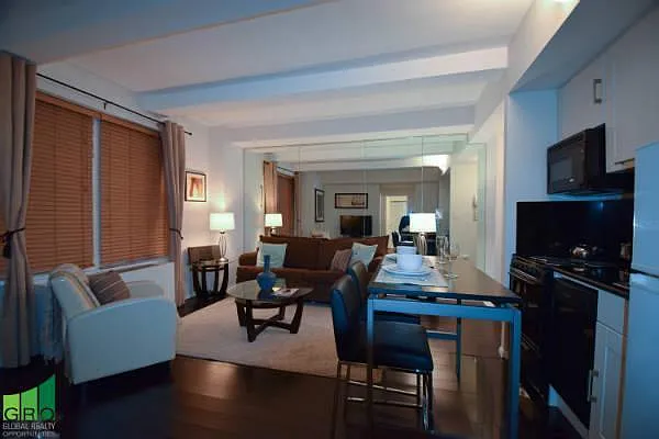 Rented by Global Realty Opportunities | media 13