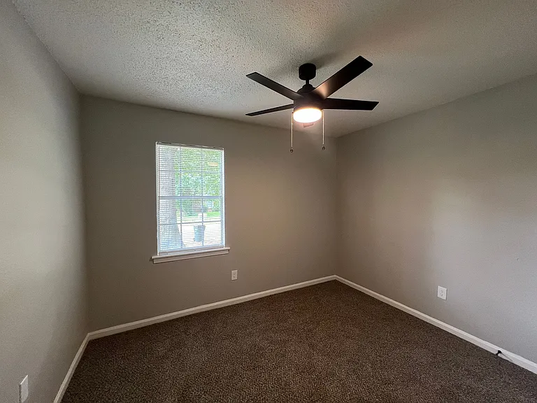 5258 Beaverton Dr — Photo 9