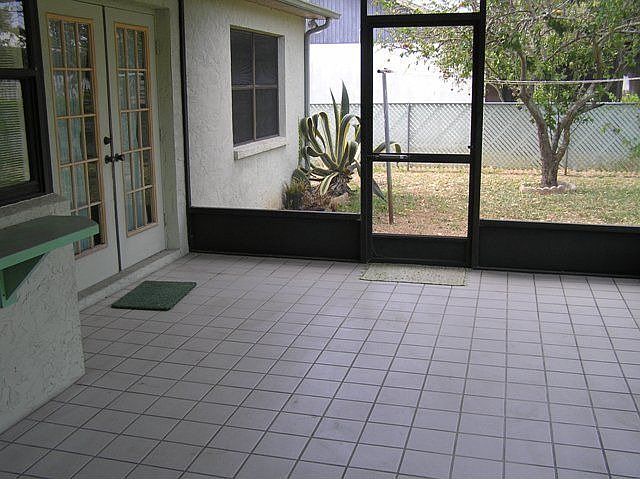 2nd image of 1123 Fuchsia Dr