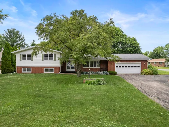 6761 Sunset Meadow Dr, Windsor, WI 53598