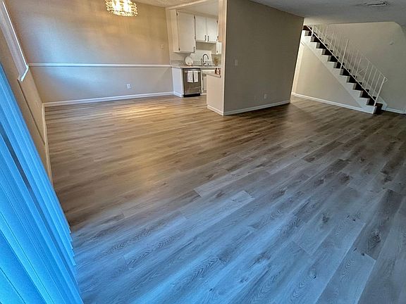 5th image of 220 E Live Oak St APT 19