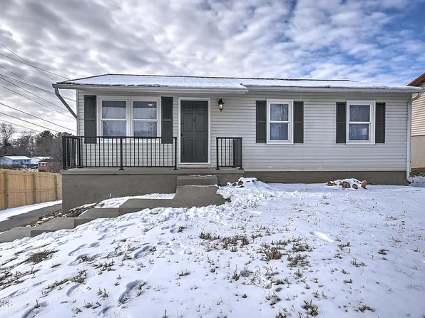 941 2nd St, Bristol, VA 24201