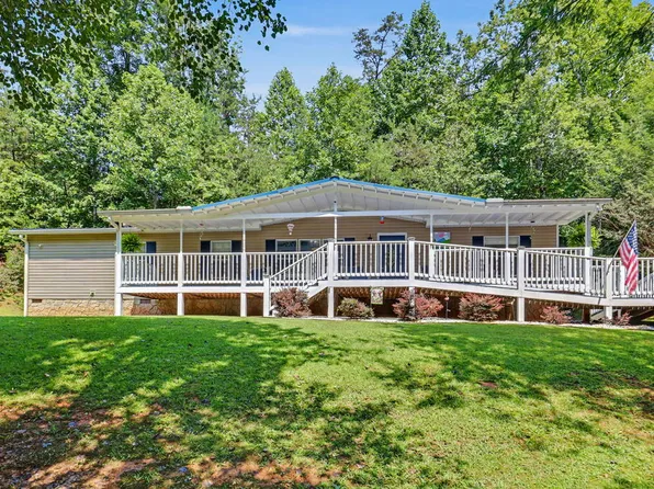 636 Blue Ridge Park Dr, Hayesville, NC 28904
