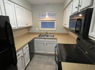 2419 Island Dr APT D, Uniontown, OH 44685