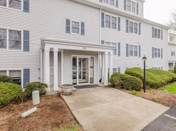 20 Webb Pl APT 2B, Mansfield, MA 02048