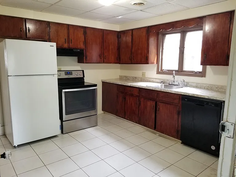 113 Fayette St — Photo 5