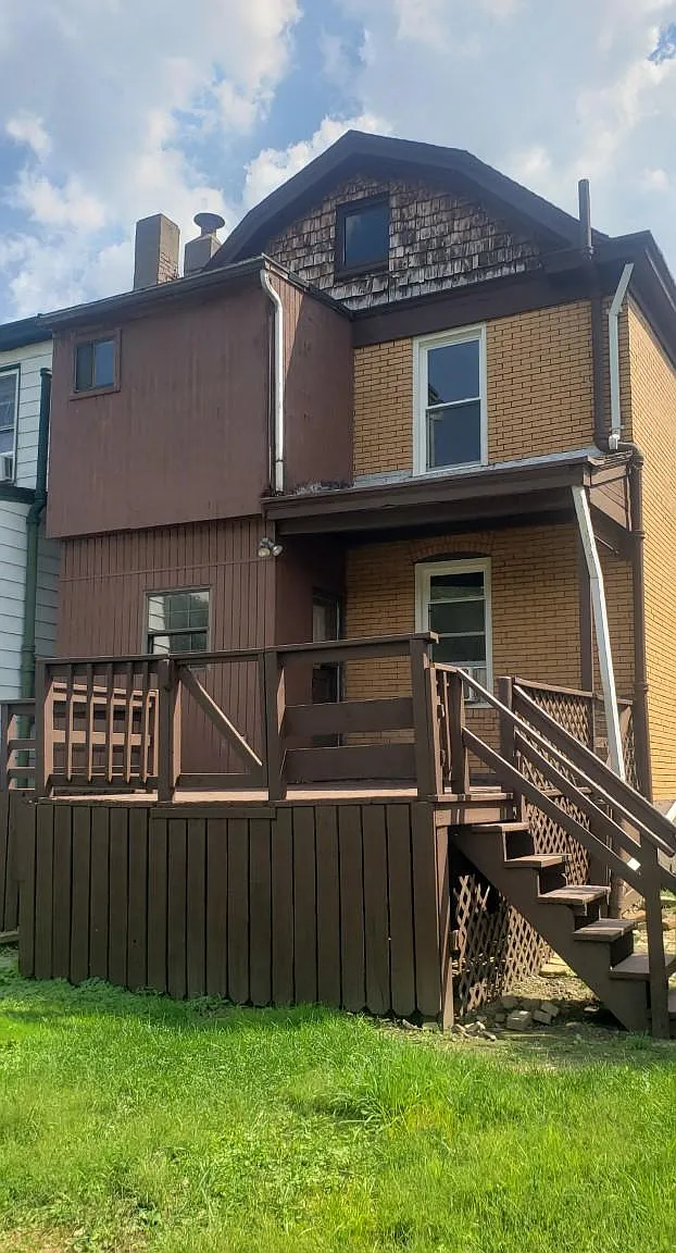 20 Beyrleye Ave — Photo 4