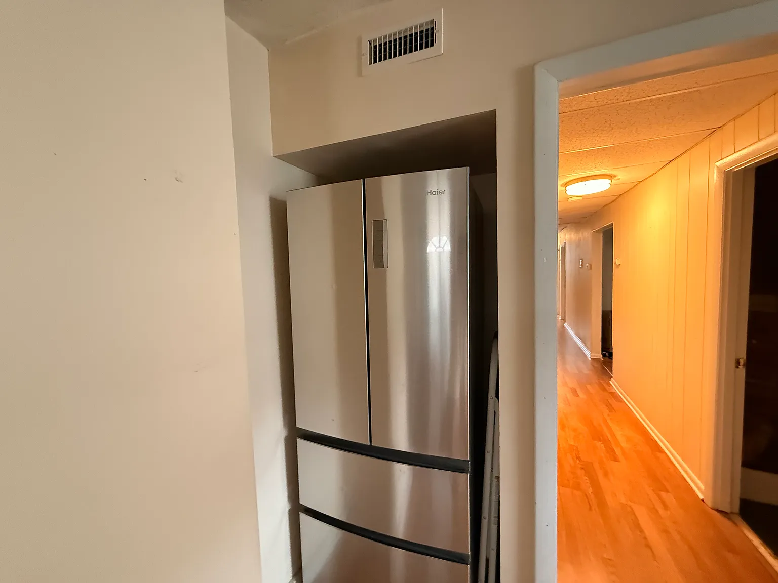 4 bed, $4,800 — Photo 3