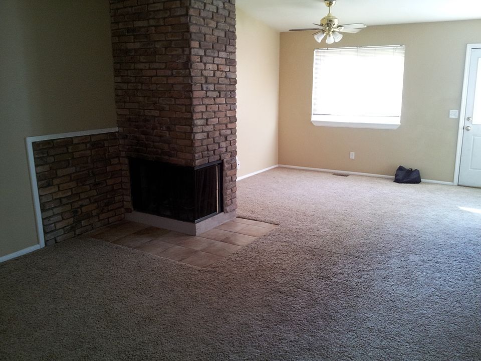 2nd image of 4173 S Pagosa St #House