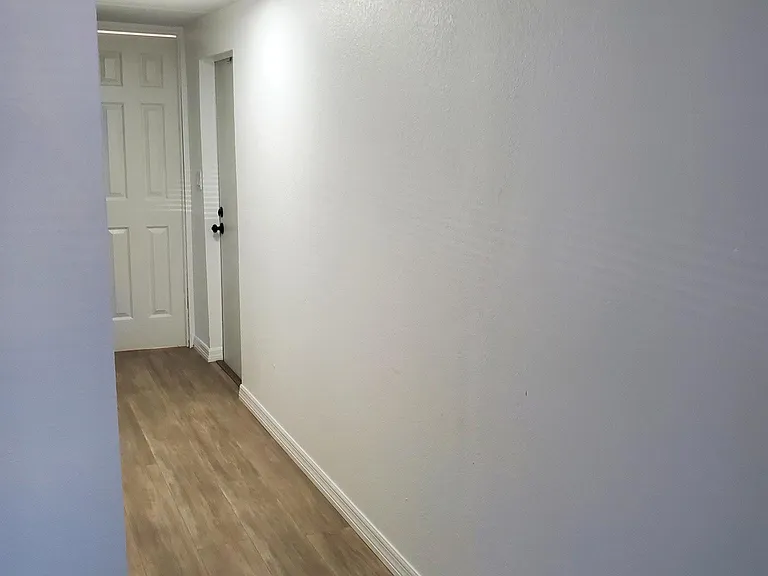 6811 Rochelle Ave #7 — Photo 6