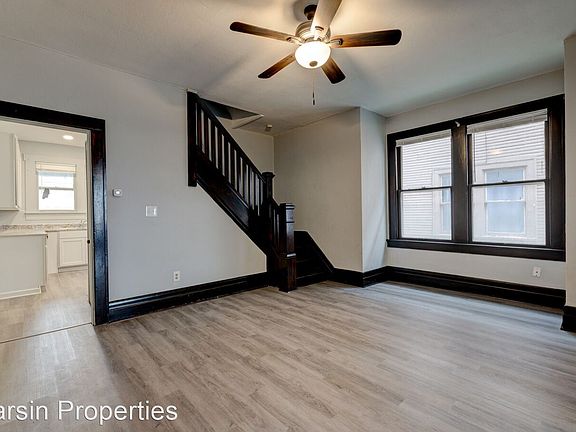 4th image of 39 N Ogden Ave