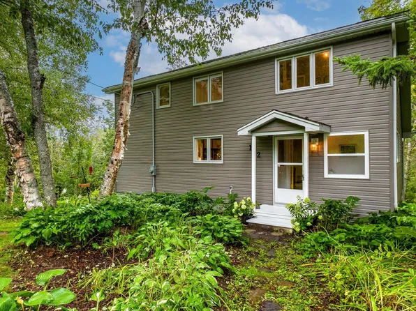 162 Lakewood Dr, Brooklyn, NS B0N 2A0