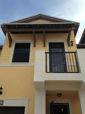 2nd image of 10450 NW 58th Ter #10450
