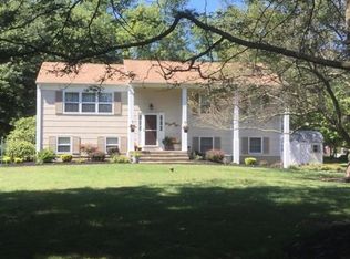 225 County Line Rd, Branchburg, NJ 08876