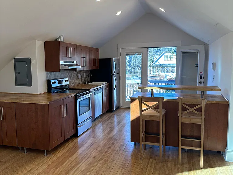744 Saint Charles Ave NE #C — Photo 21