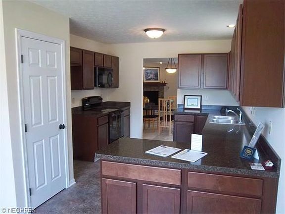 5th image of 16941 Quinebaug Ct